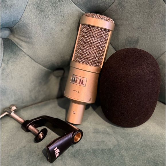 Heil Sound PR40 Large-Diaphragm Multipurpose Dynamic Microphone WITH boom arm. - Picture 5 of 6